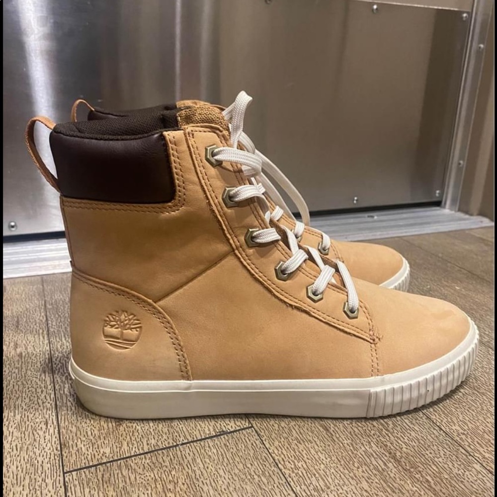 Timberland Tan Lace Up Boots